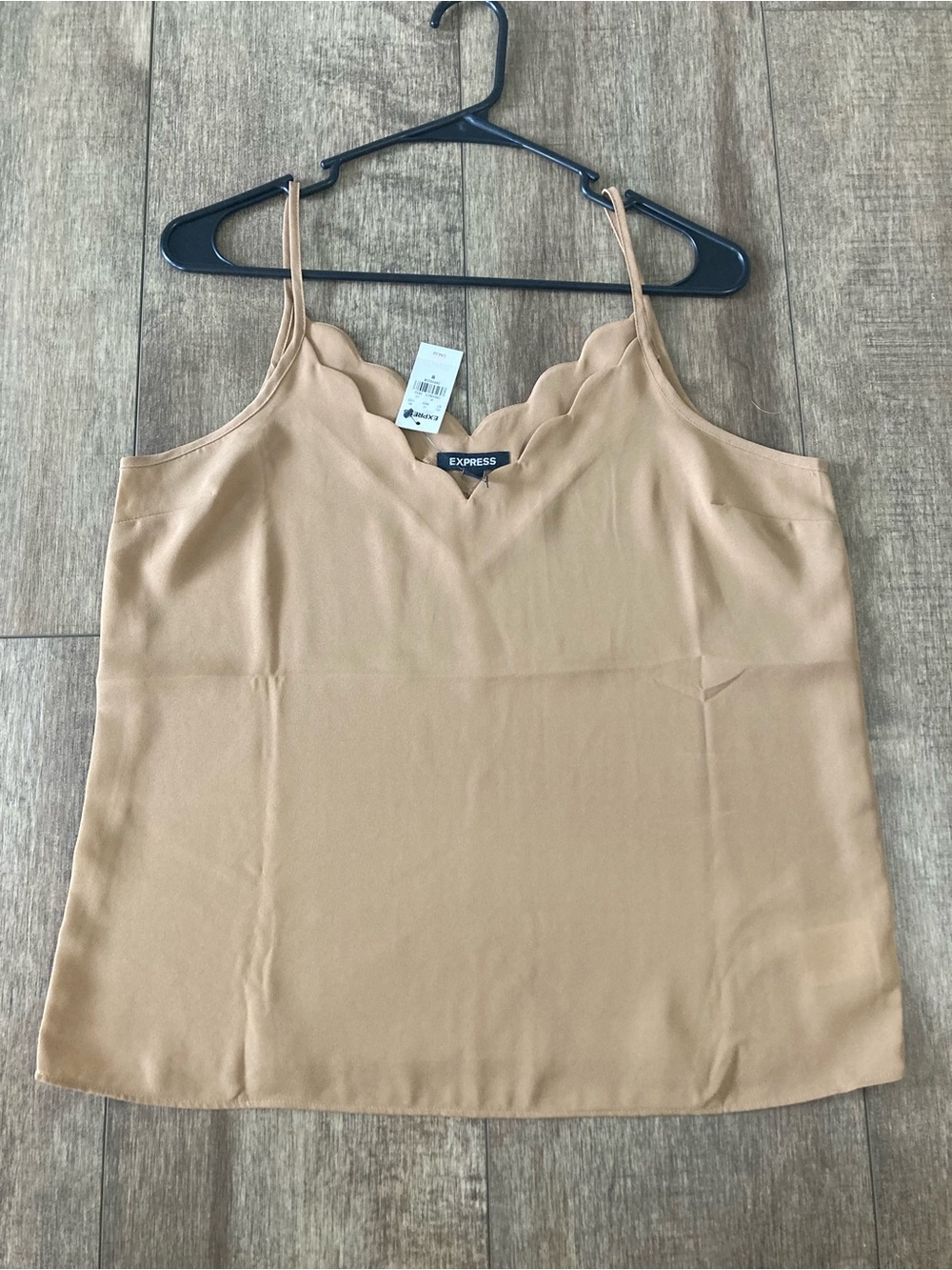 Express Beige Scallop V-Neck Camisole